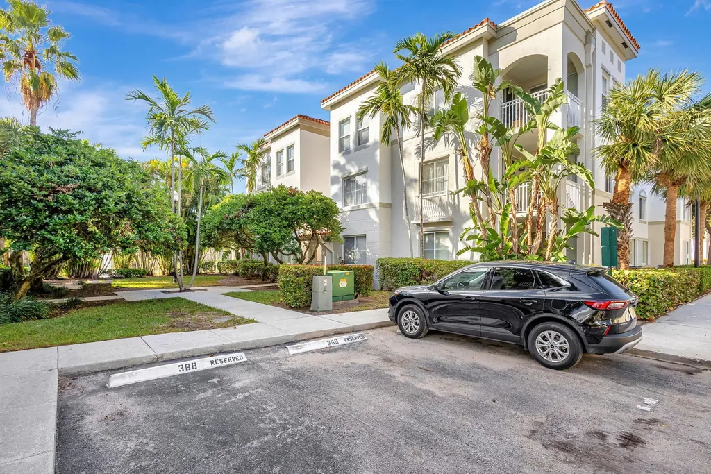 11023 Legacy Lane Palm Beach Gardens FL 33410