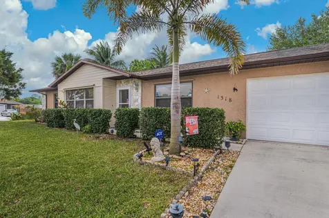 1318 SW Colorado Avenue Port St Lucie FL 34953