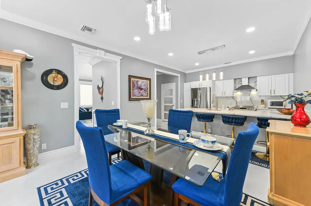 1078 Fairfax Circle W Boynton Beach FL 33436