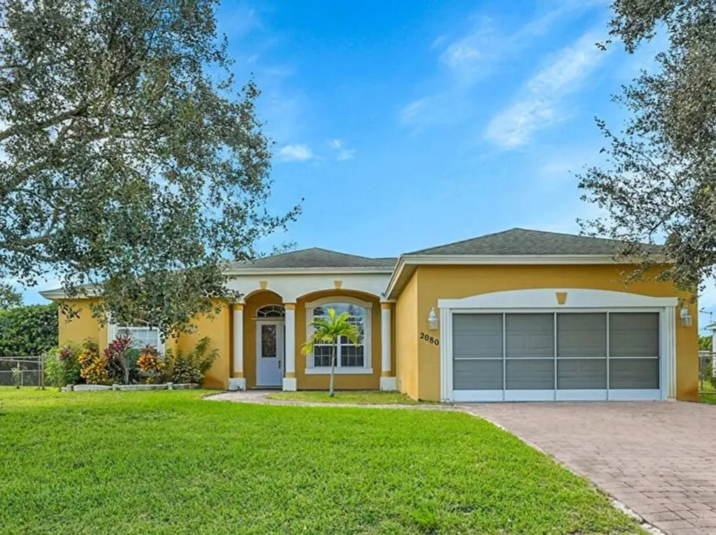 2080 SW Monterrey Lane Port St Lucie FL 34953