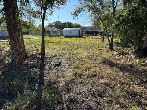 2897 NW 32nd Avenue Okeechobee FL 34972
