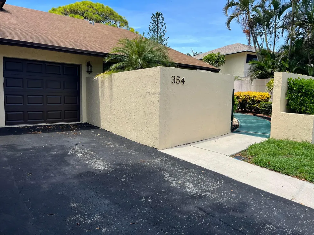 354 SW 28th Avenue Delray Beach FL 33445