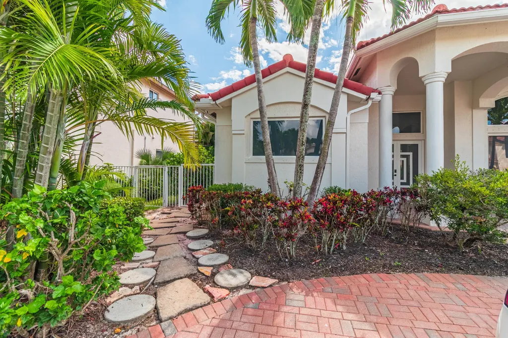 11804 Osprey Pointe Circle Wellington FL 33449