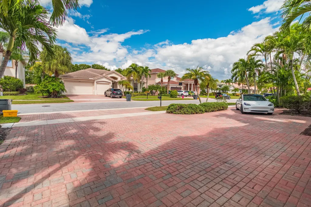 11804 Osprey Pointe Circle Wellington FL 33449