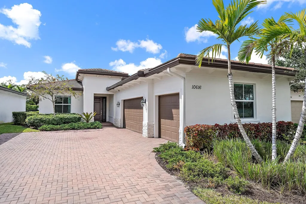 10616 Starling Way West Palm Beach FL 33412