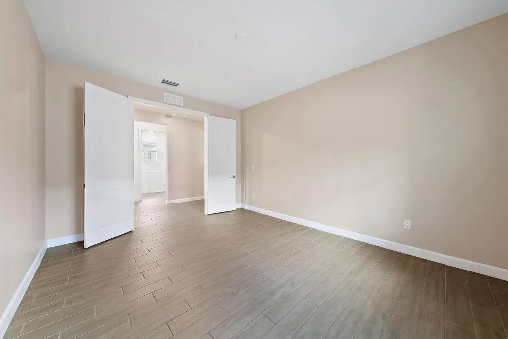 10616 Starling Way West Palm Beach FL 33412