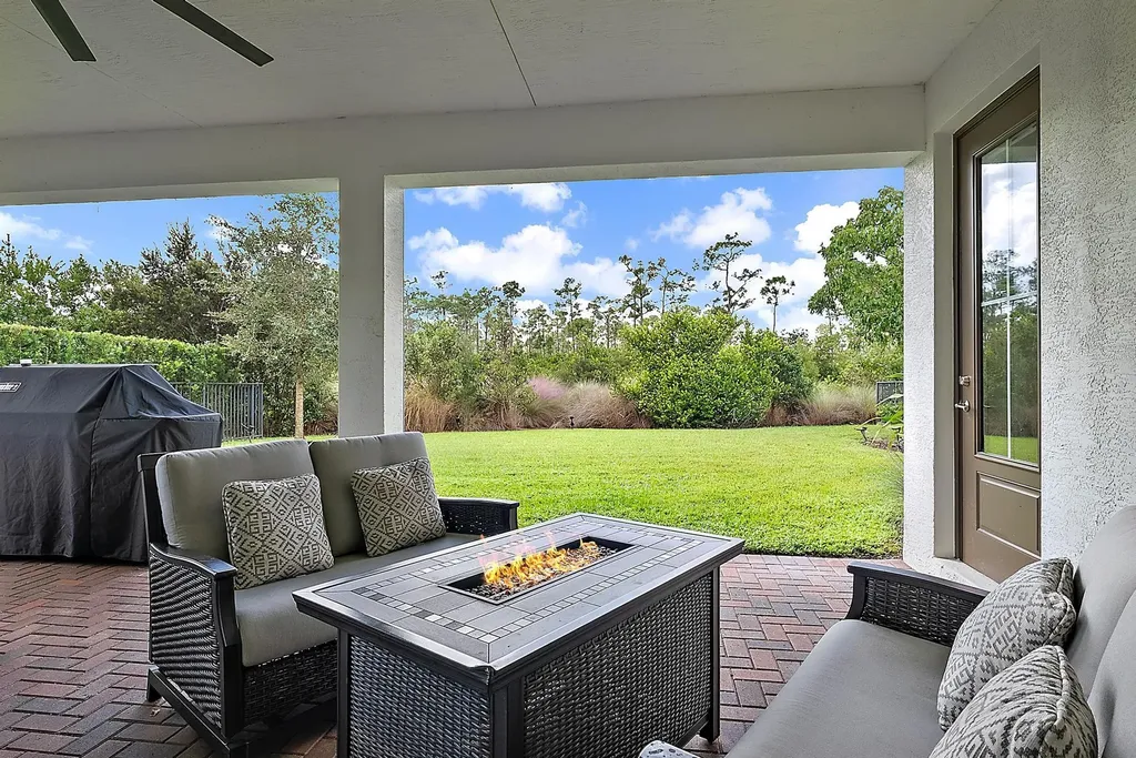 10616 Starling Way West Palm Beach FL 33412