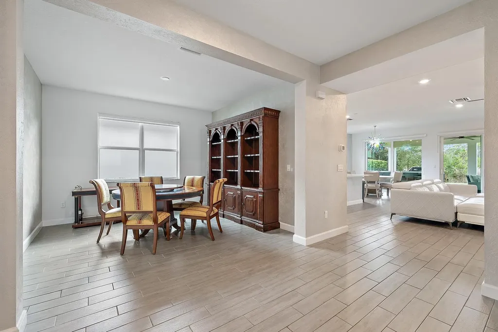 10616 Starling Way West Palm Beach FL 33412
