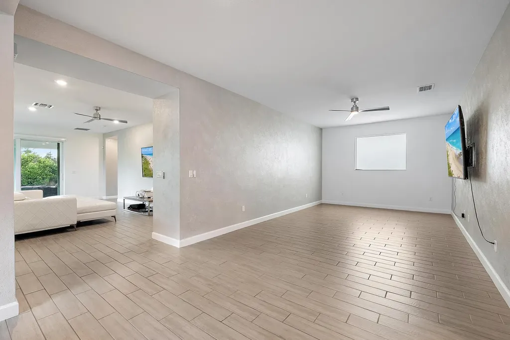 10616 Starling Way West Palm Beach FL 33412