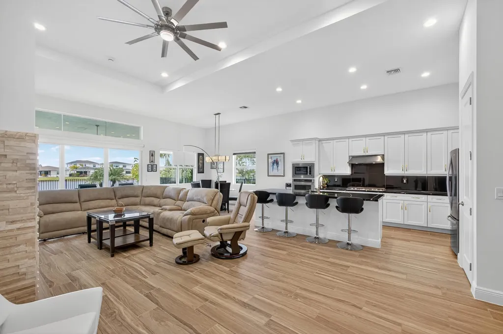 10033 Regency Way Palm Beach Gardens FL 33412