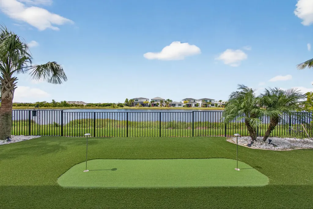 10033 Regency Way Palm Beach Gardens FL 33412