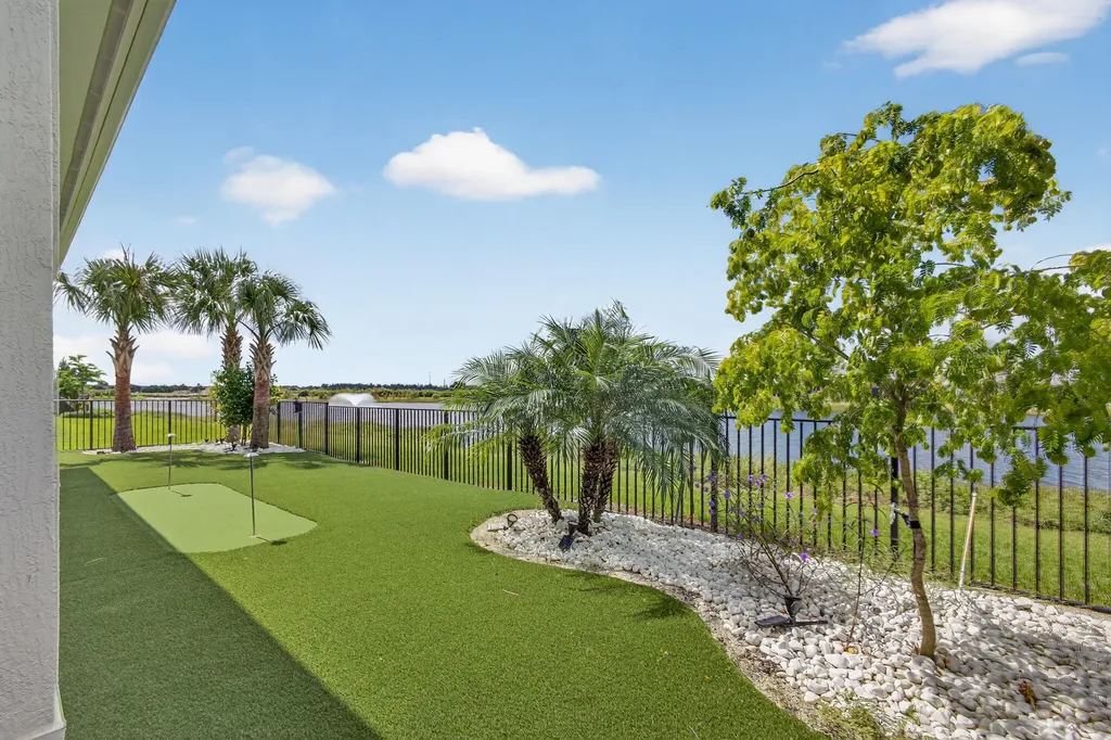 10033 Regency Way Palm Beach Gardens FL 33412