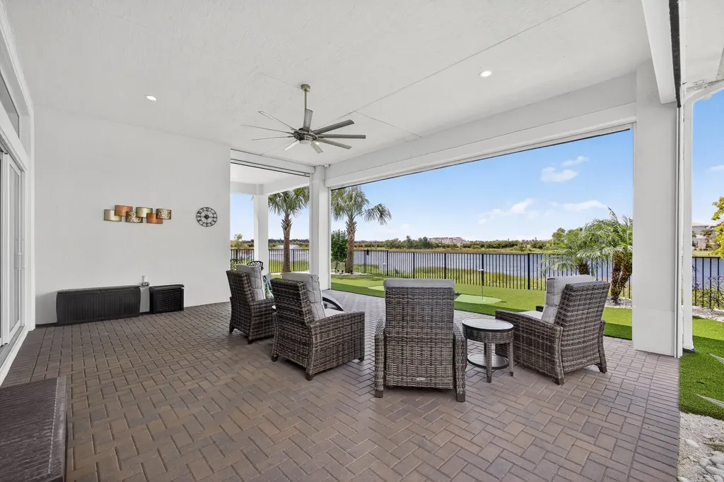 10033 Regency Way Palm Beach Gardens FL 33412