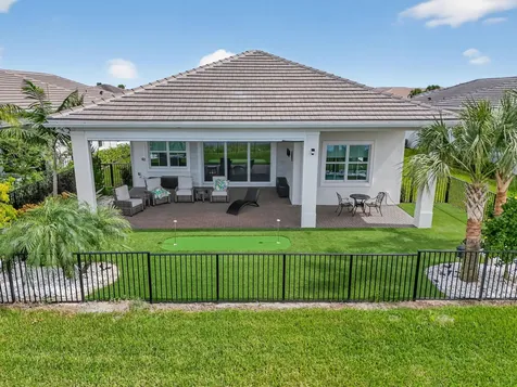 10033 Regency Way Palm Beach Gardens FL 33412