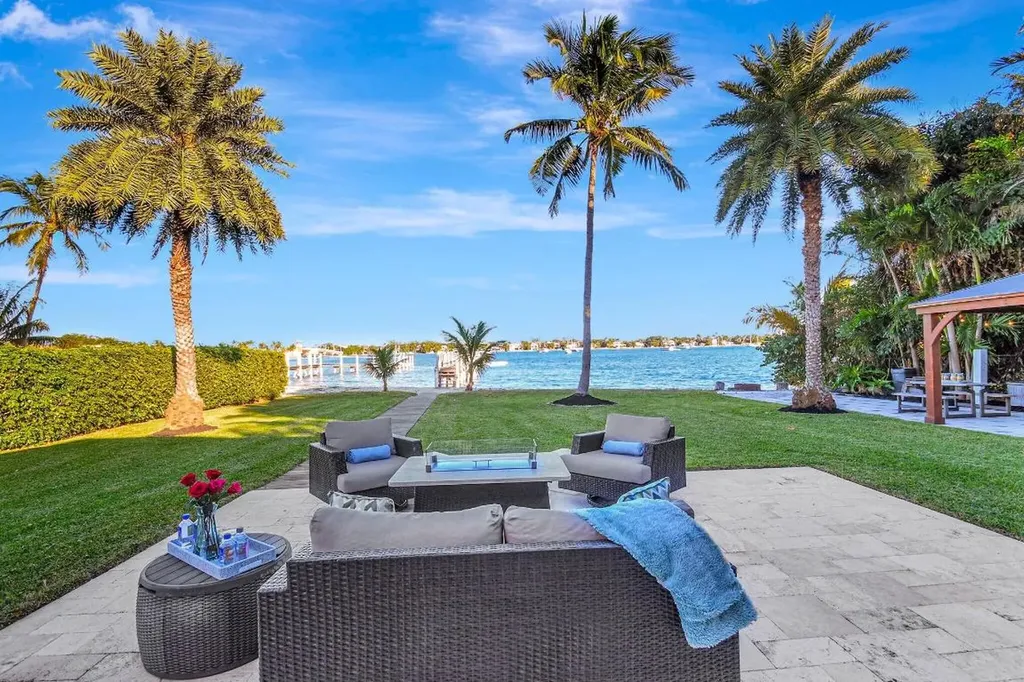 310 S Lake Drive Lantana FL 33462