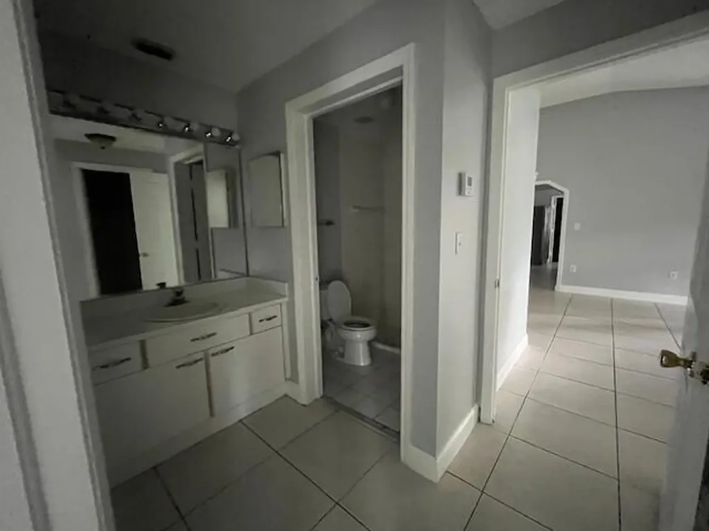 690 Via Toscana Wellington FL 33414
