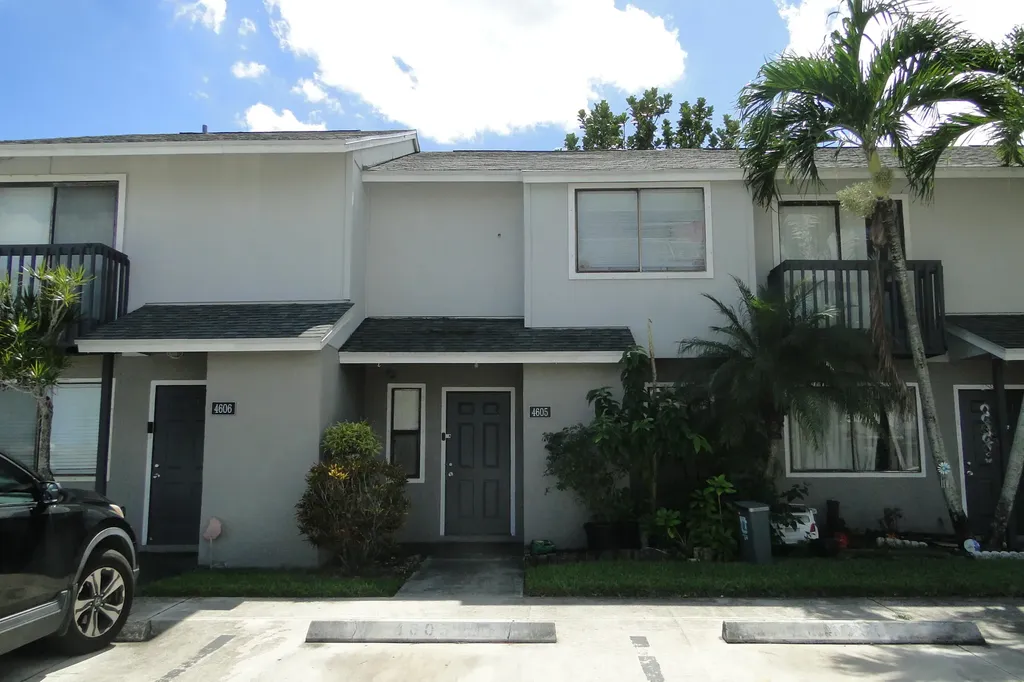 4605 Pier Drive Greenacres FL 33463
