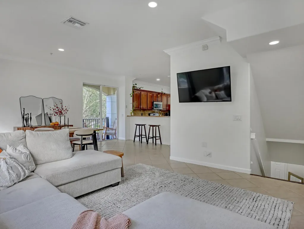 2850 S Oasis Drive Boynton Beach FL 33426