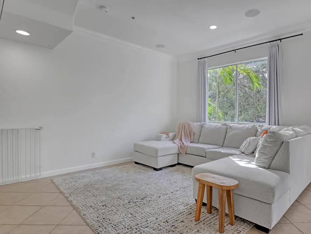 2850 S Oasis Drive Boynton Beach FL 33426