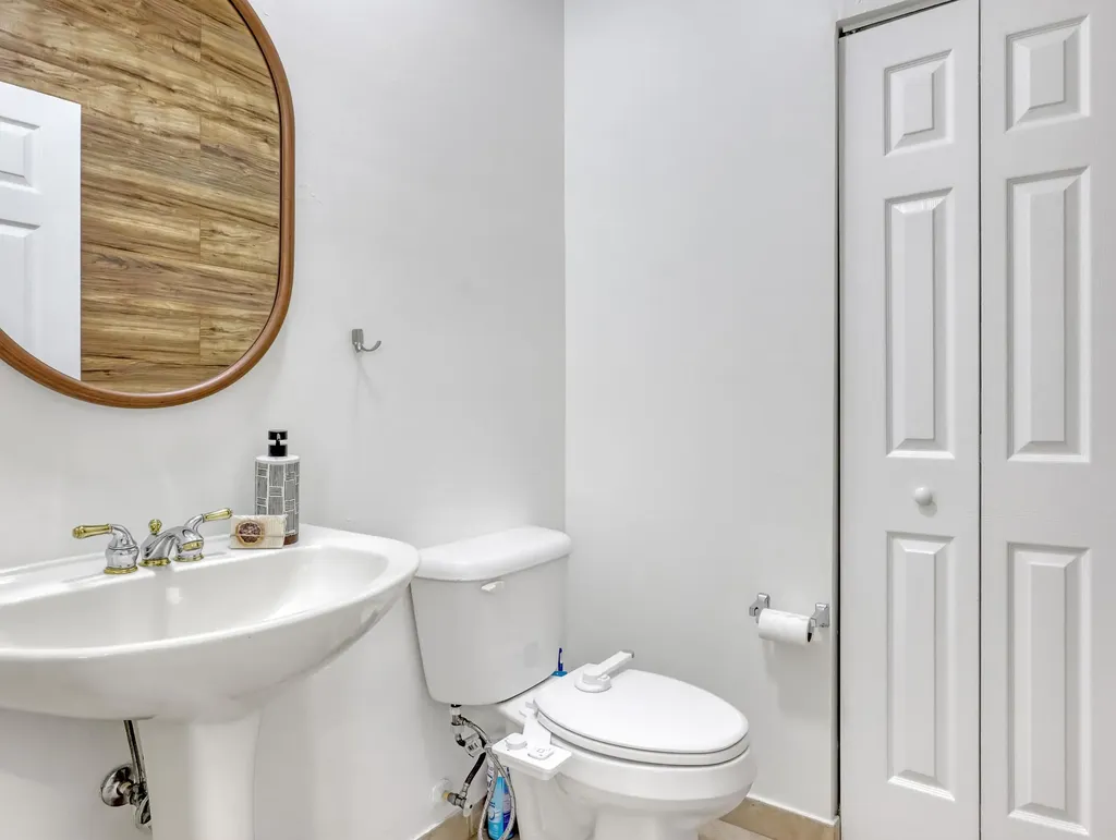2850 S Oasis Drive Boynton Beach FL 33426