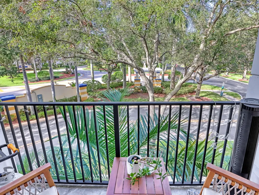 2850 S Oasis Drive Boynton Beach FL 33426