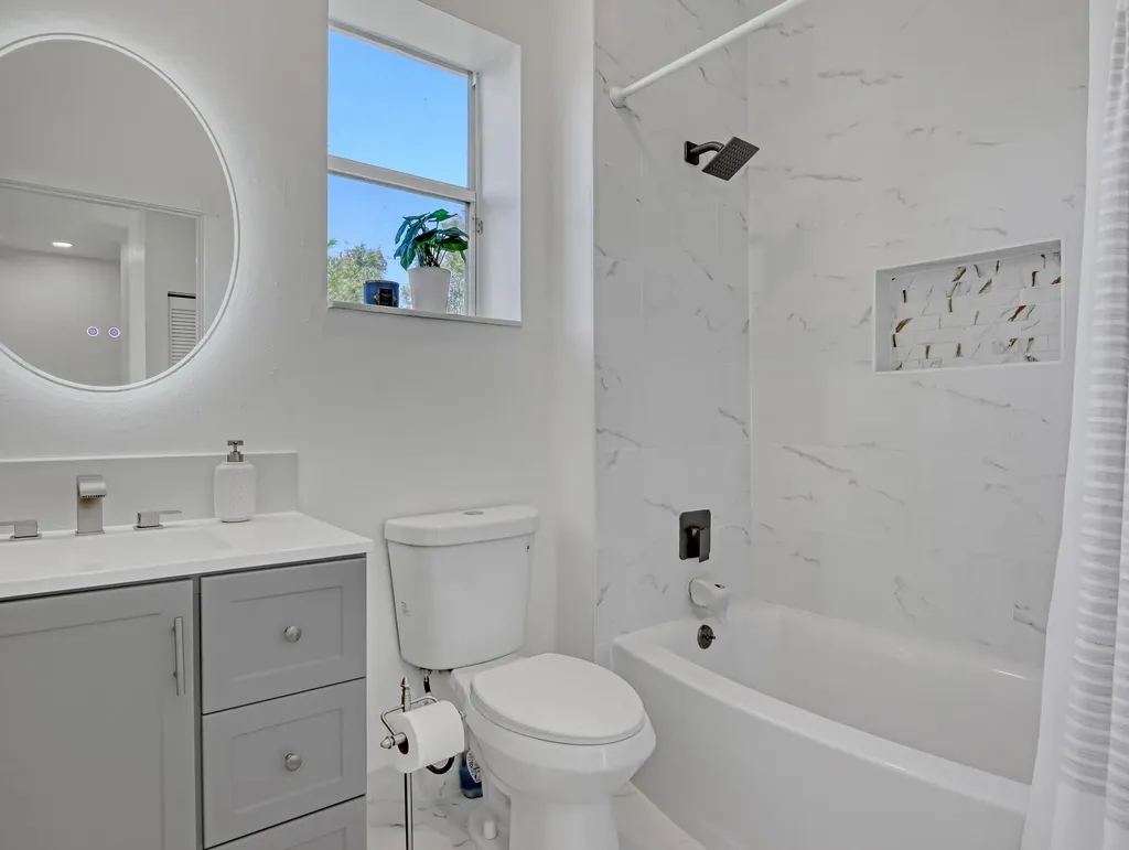 2850 S Oasis Drive Boynton Beach FL 33426