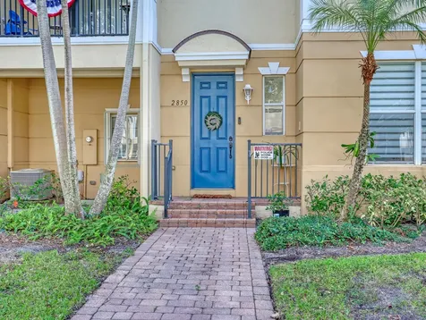 2850 S Oasis Drive Boynton Beach FL 33426