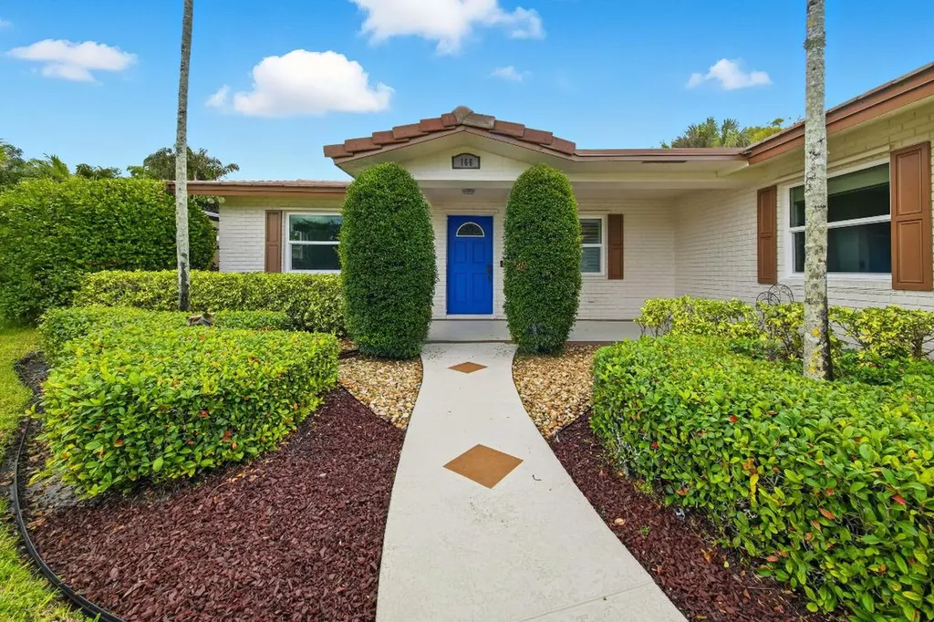166 Alcazar Street Royal Palm Beach FL 33411