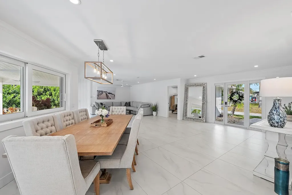 9524 SE Cove Point Street Jupiter FL 33469