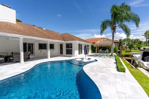 9524 SE Cove Point Street Jupiter FL 33469
