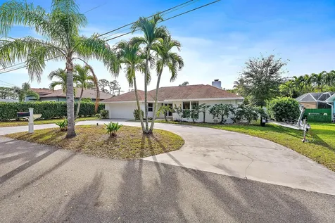 9524 SE Cove Point Street Jupiter FL 33469