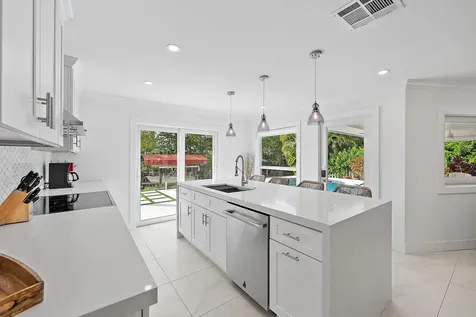 9524 SE Cove Point Street Jupiter FL 33469