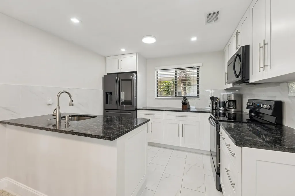 5340 Las Verdes Circle Delray Beach FL 33484
