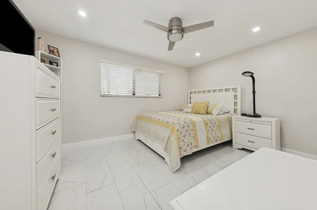 5340 Las Verdes Circle Delray Beach FL 33484