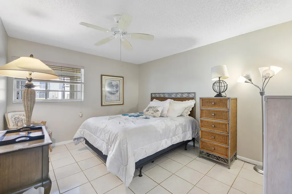 157 Flanders D Delray Beach FL 33484