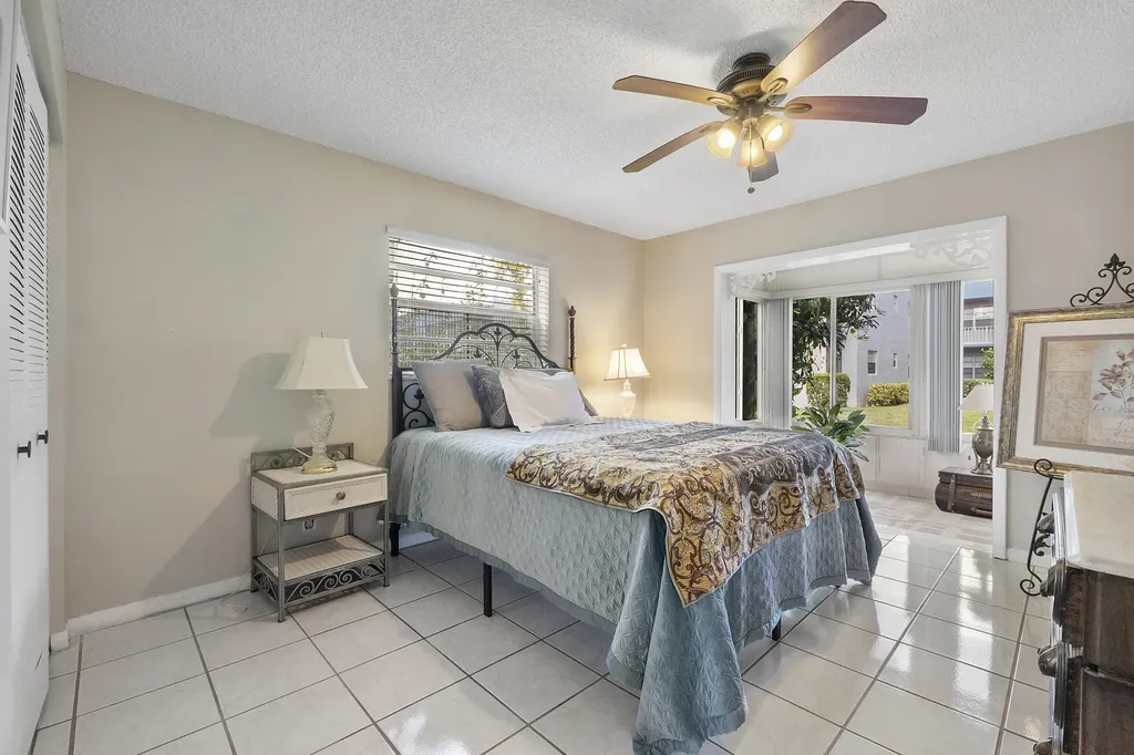 157 Flanders D Delray Beach FL 33484
