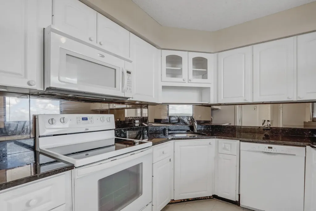 132 Lakeshore Drive North Palm Beach FL 33408