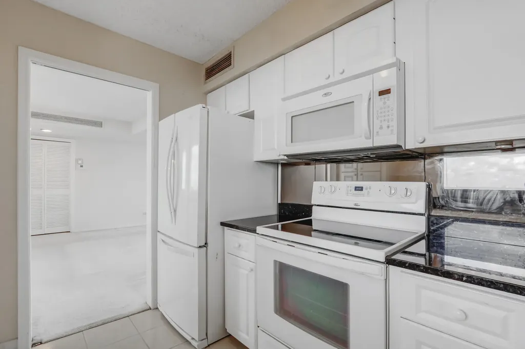 132 Lakeshore Drive North Palm Beach FL 33408