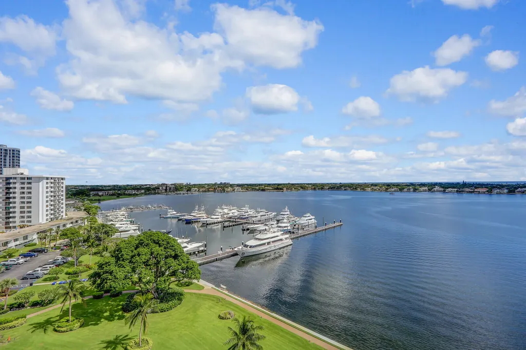 132 Lakeshore Drive North Palm Beach FL 33408