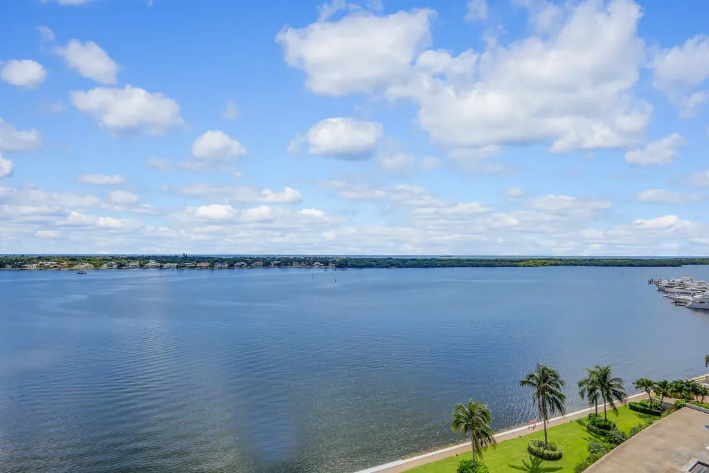 132 Lakeshore Drive North Palm Beach FL 33408
