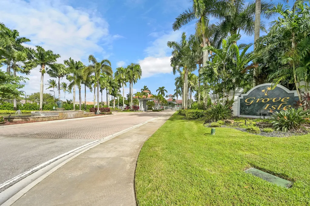 10382 Utopia Circle E Boynton Beach FL 33437