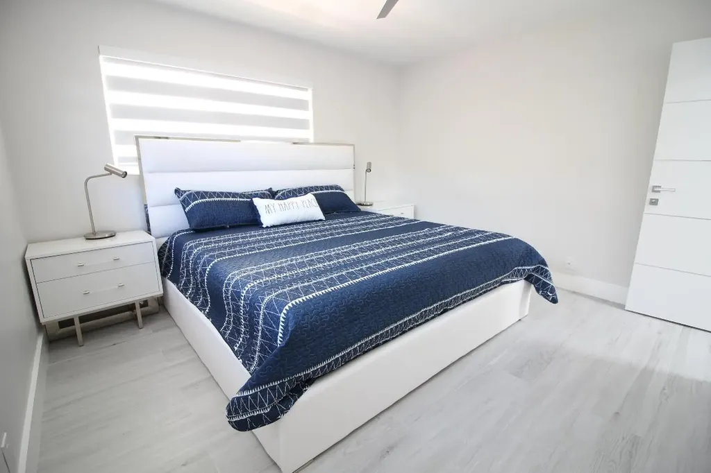 2548 SE 14th Street E Pompano Beach FL 33062