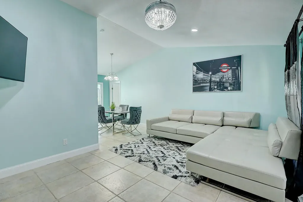 238 SW Grove Avenue Port St Lucie FL 34983