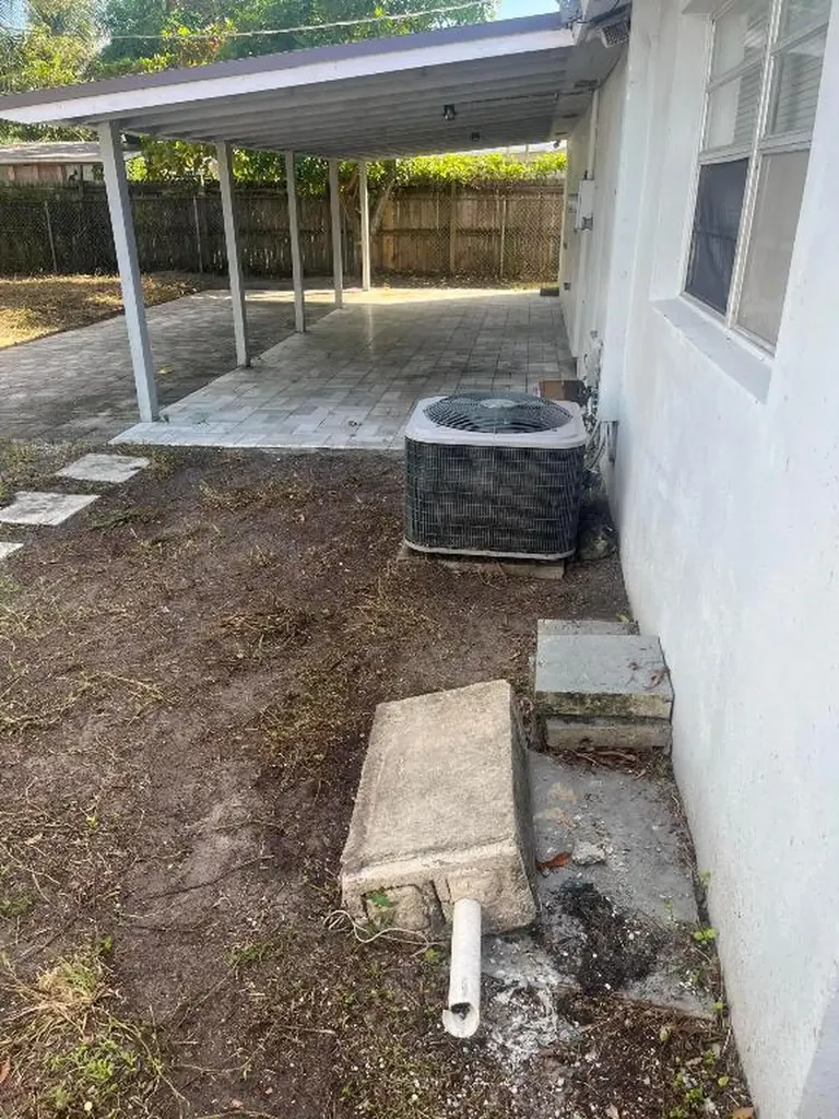 5706 Candlewood Avenue Mangonia Park FL 33407