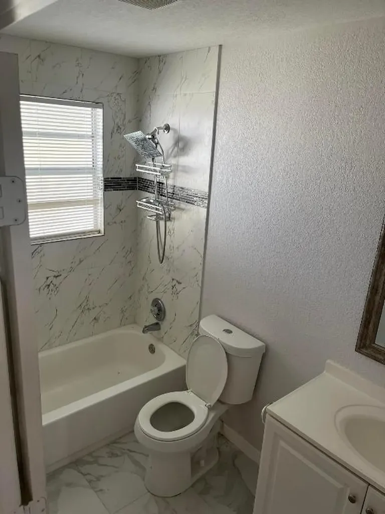 5706 Candlewood Avenue Mangonia Park FL 33407