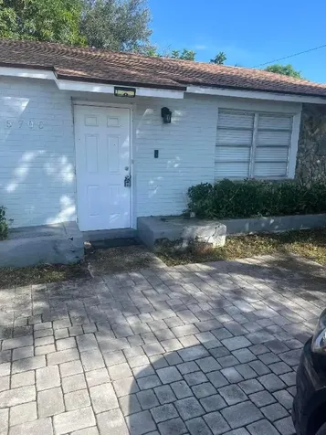 5706 Candlewood Avenue Mangonia Park FL 33407