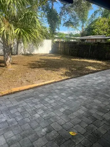 5706 Candlewood Avenue Mangonia Park FL 33407