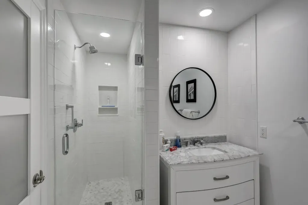 6 Lexington Lane E Palm Beach Gardens FL 33418