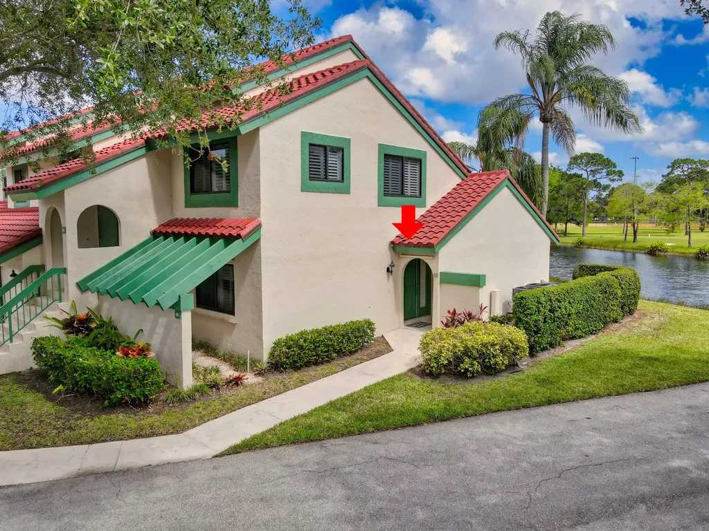 6 Lexington Lane E Palm Beach Gardens FL 33418