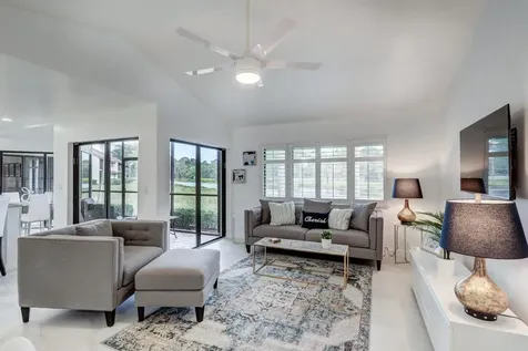 6 Lexington Lane E Palm Beach Gardens FL 33418
